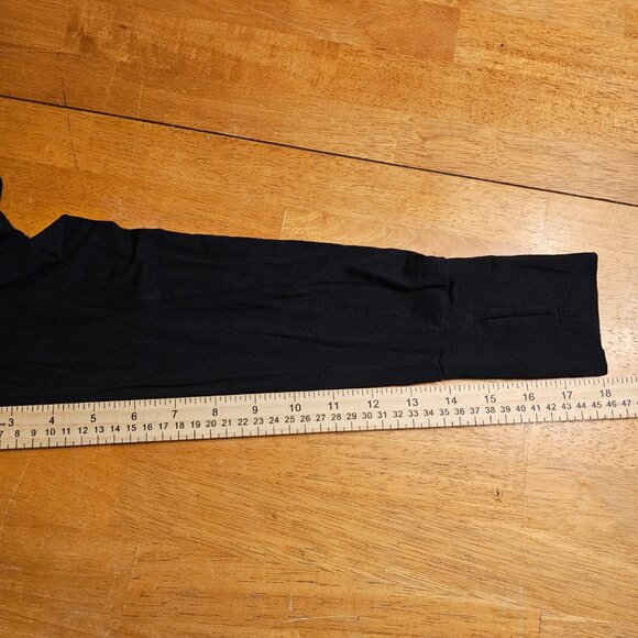 Cuddl Duds, Cowl Neck, Long Sleeve, Lightweight, Thumbholes, size L, Black Shirt - Picture 5 of 9